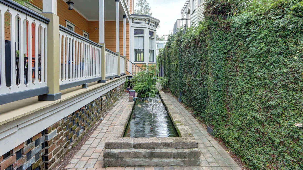 Photo of Outdoor in Savannah Victorian District