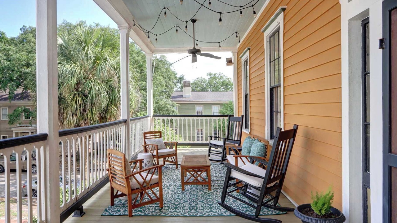 Photo of Patio Balcony in Savannah Victorian District
