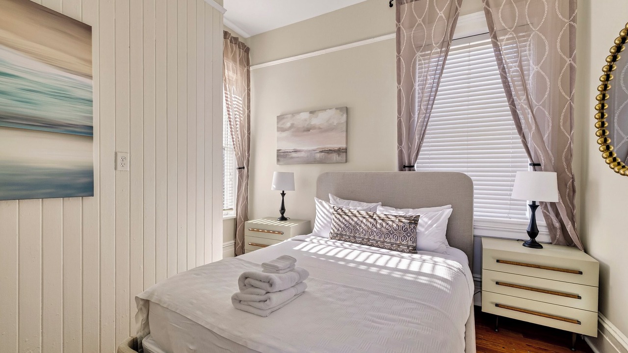 Photo of Bedroom in Savannah Victorian District