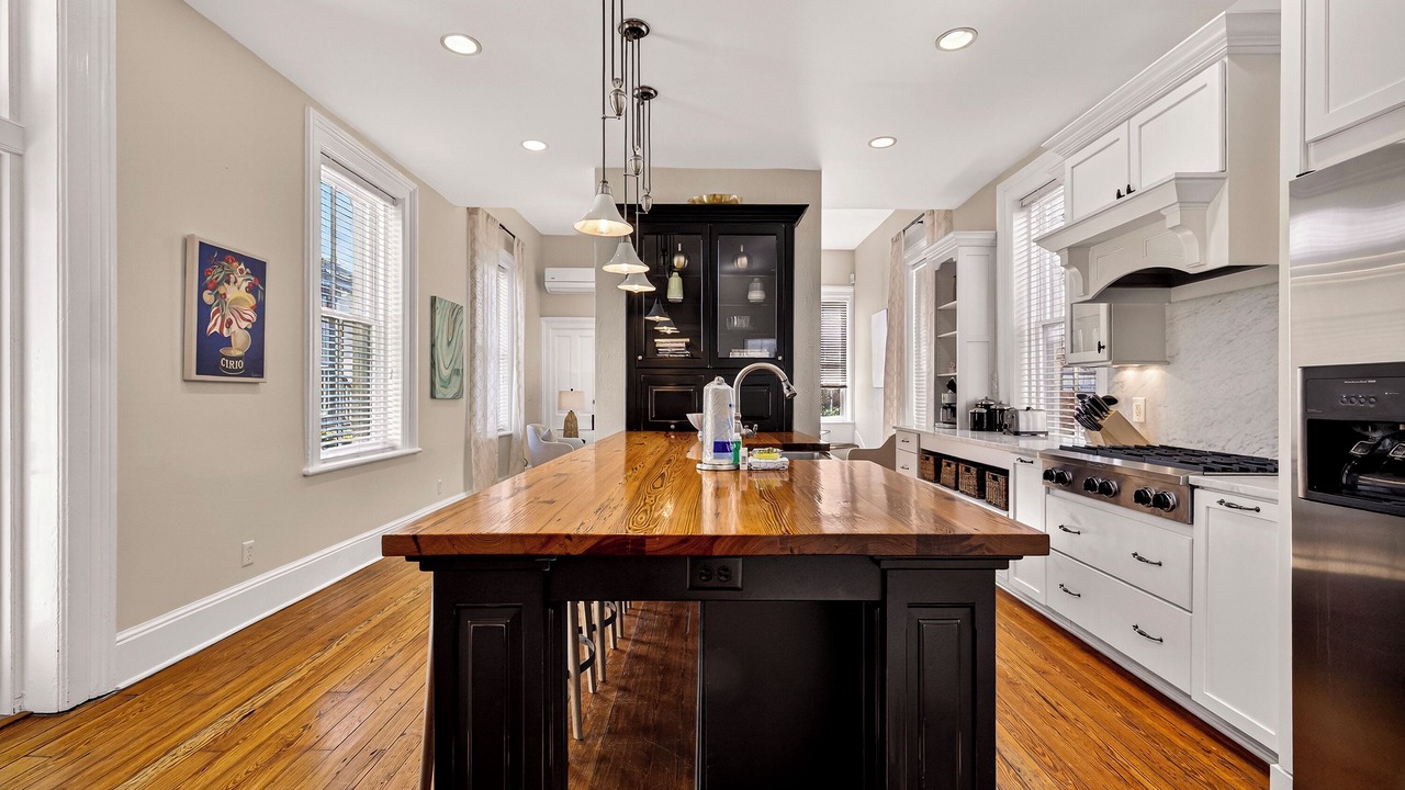 Photo of Kitchen in Savannah Victorian District