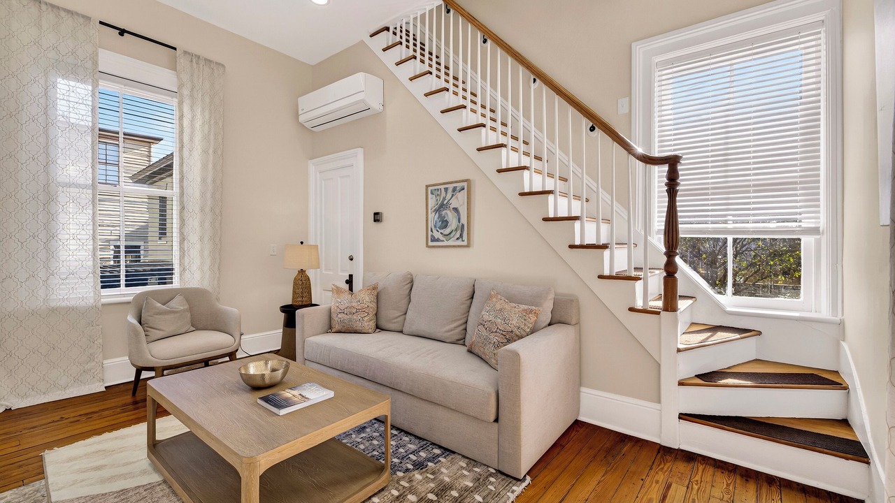 Photo of Livingroom in Savannah Victorian District
