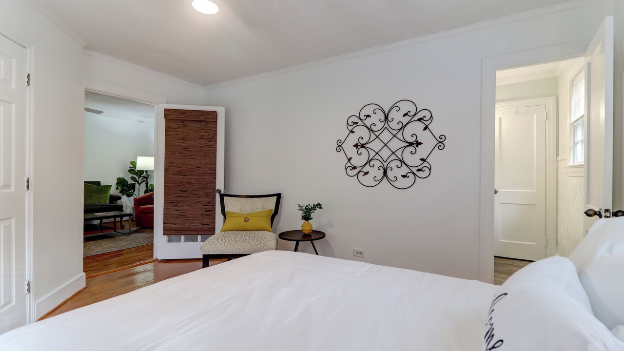 Photo of Bedroom in Summerville Historic District