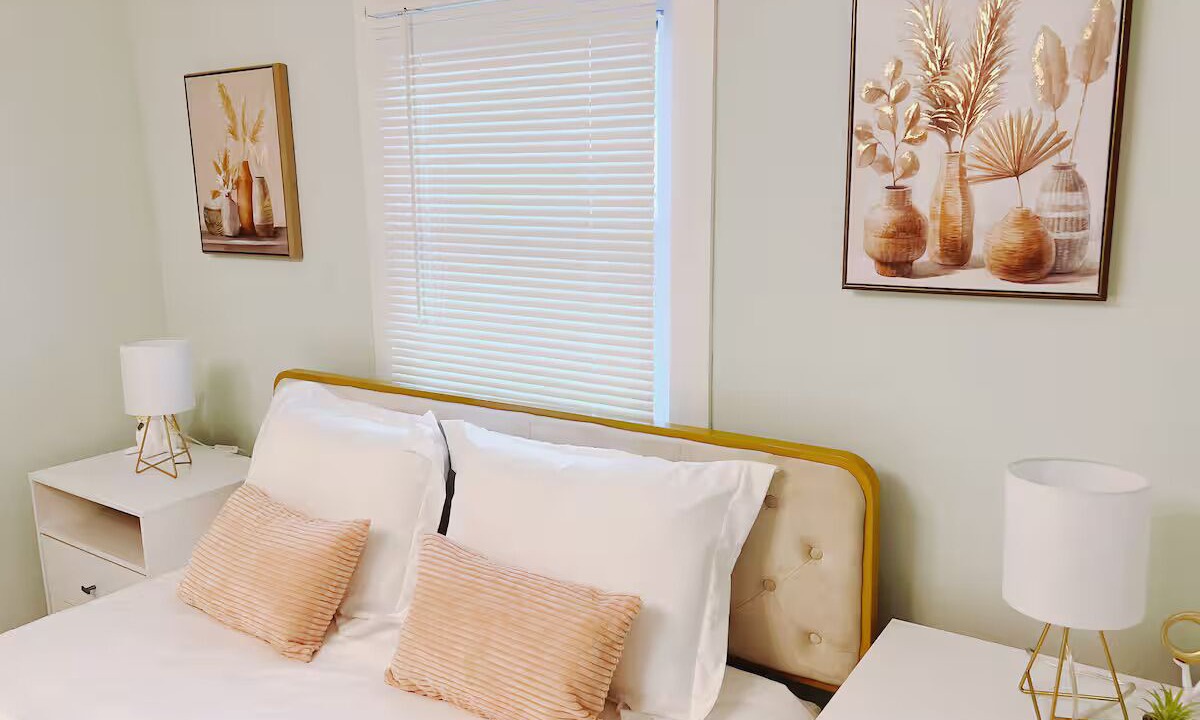 Photo of Bedroom in Midtown