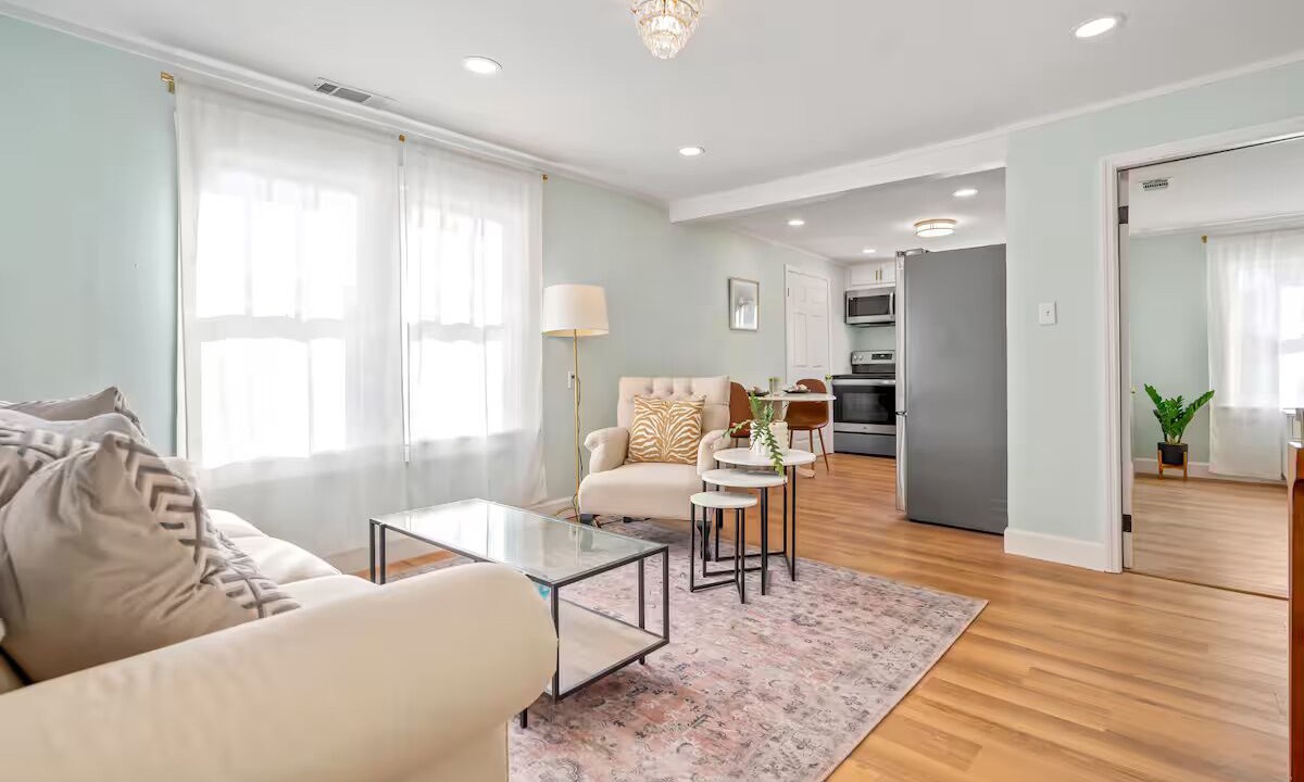 Photo of Livingroom in Midtown