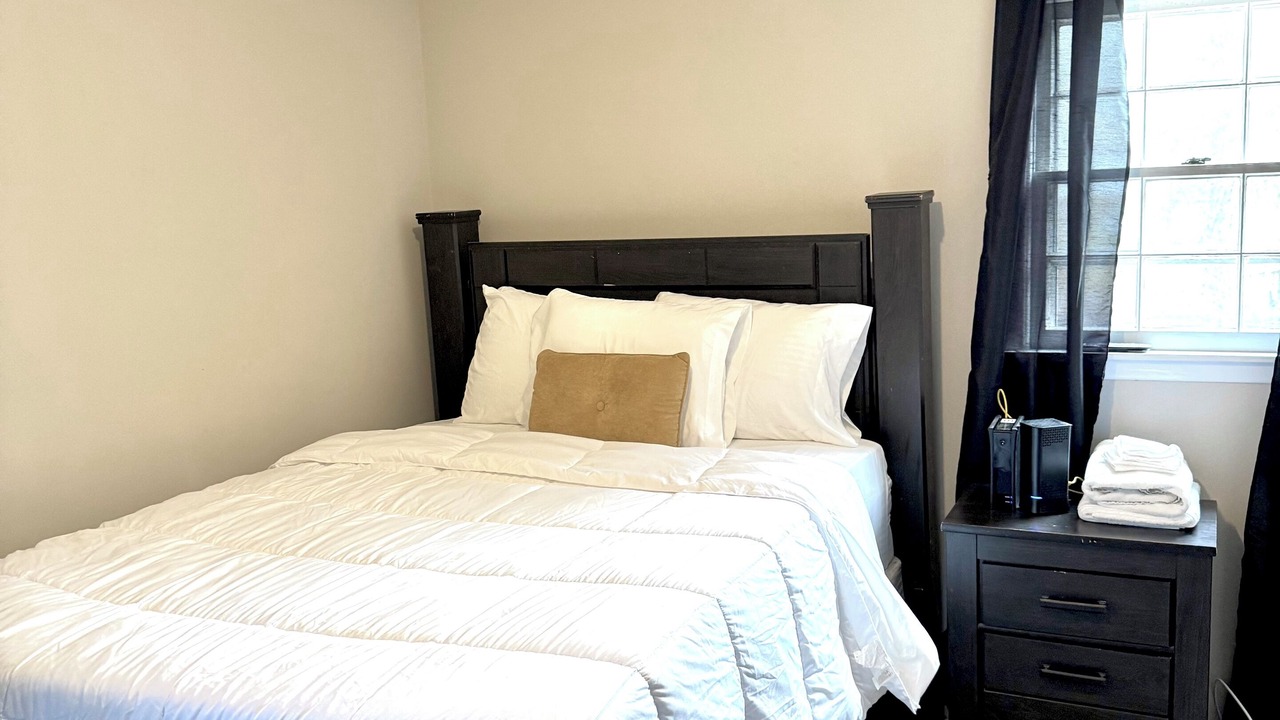 Photo of Bedroom in Summerville Historic District