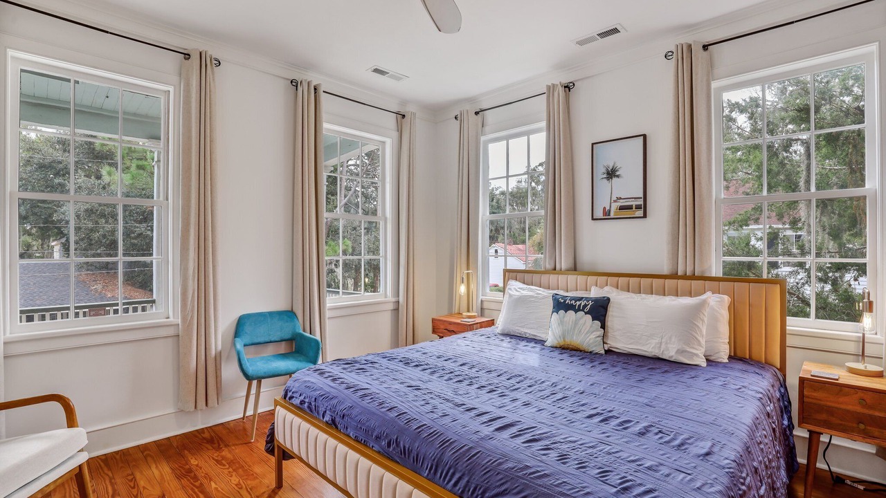 Photo of Bedroom in Historic District