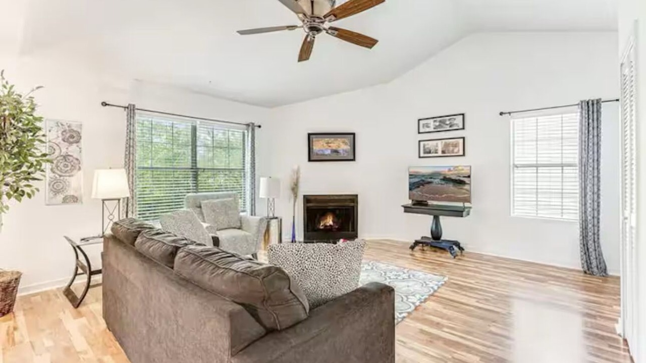 Photo of Livingroom in North Charleston
