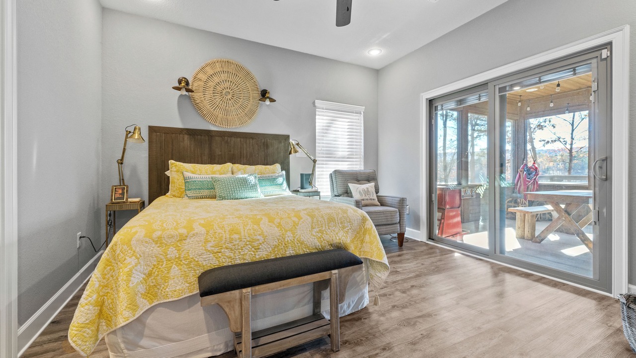 Photo of Bedroom in Clinton