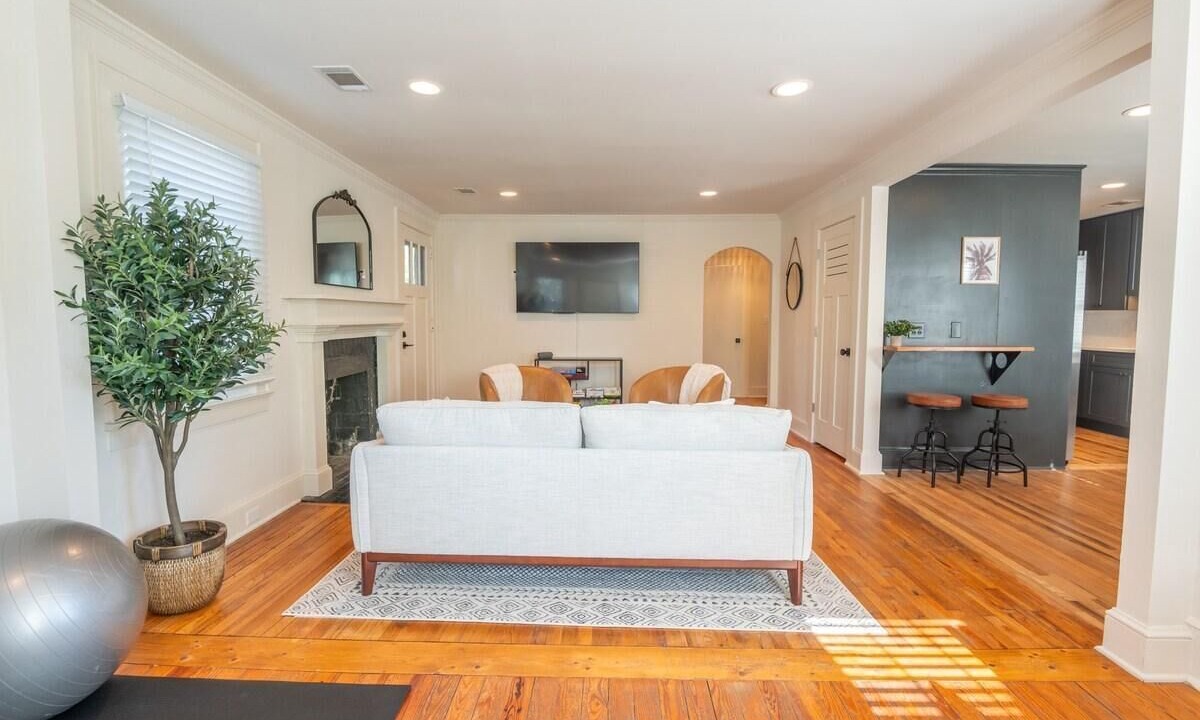 Photo of Livingroom in North Charleston