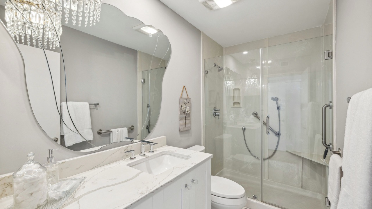 Photo of Bathroom in Harbour Town