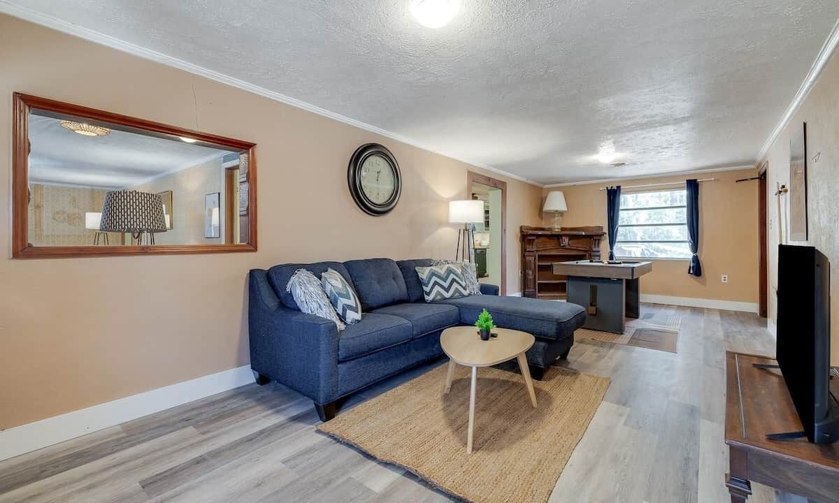 Photo of Livingroom in Pooler