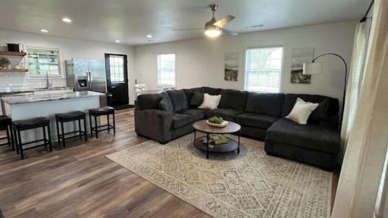 Photo of Livingroom in Farmington