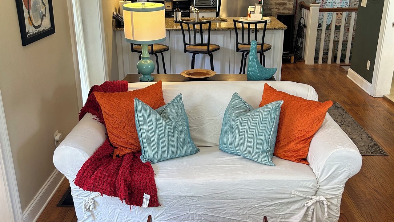 Photo of Livingroom in Historic District - North