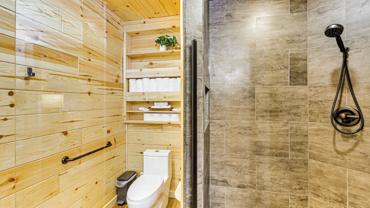 Photo of Bathroom in Royal