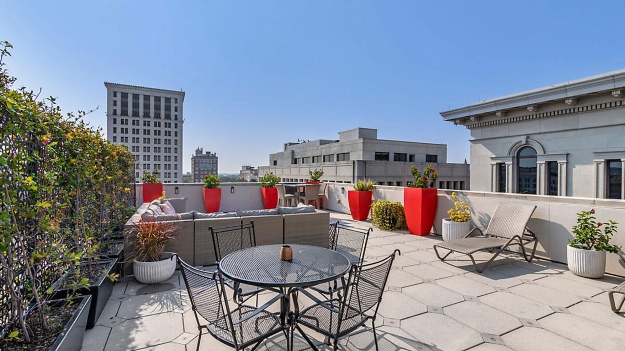 Photo of Outdoor in Historic District - North