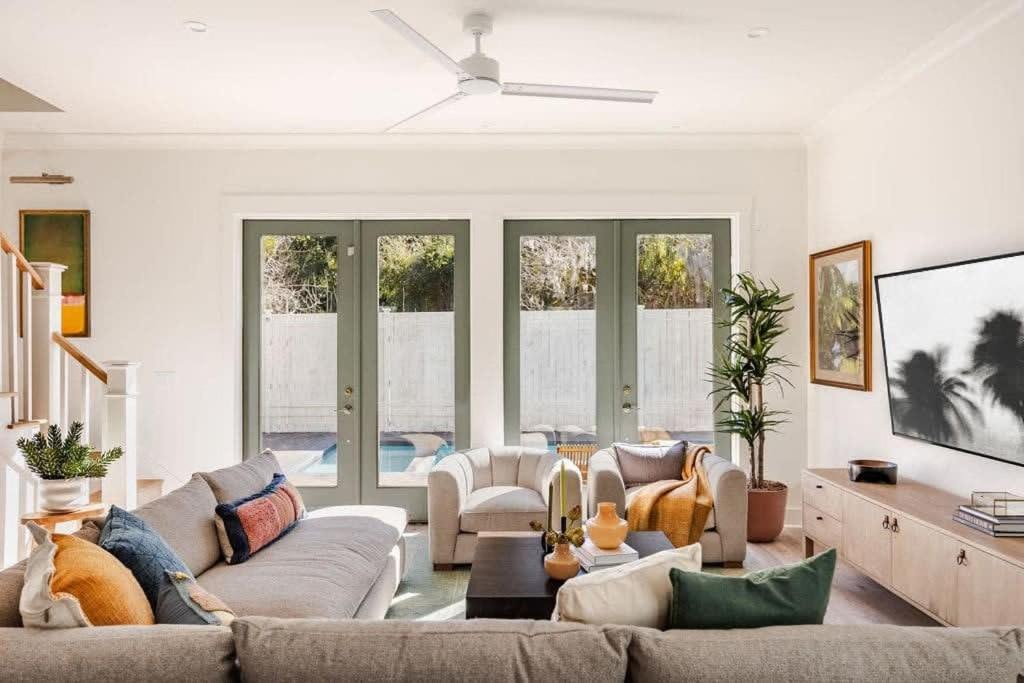 Photo of Livingroom in Thunderbolt