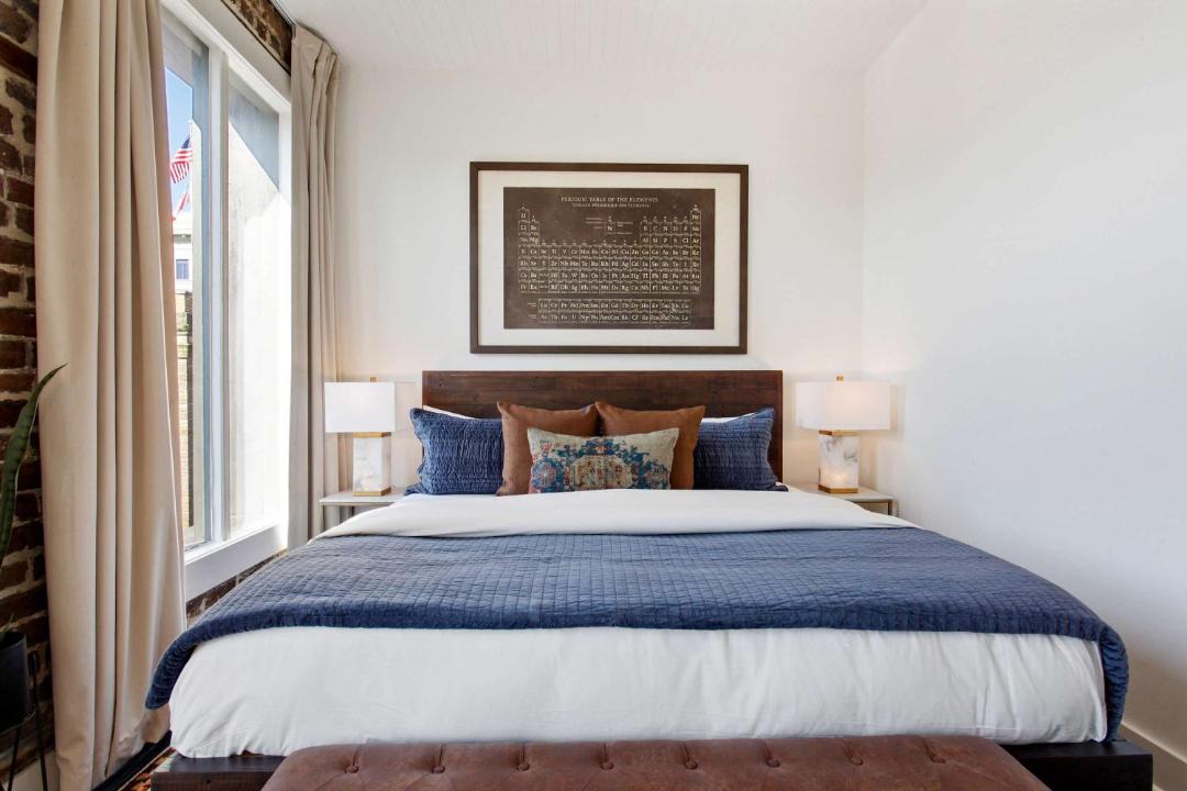 Photo of Bedroom in Historic District - North