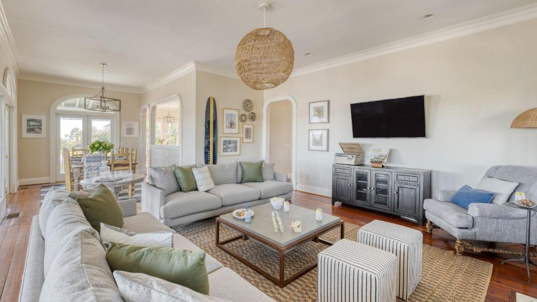 Photo of Livingroom in Sullivan's Island