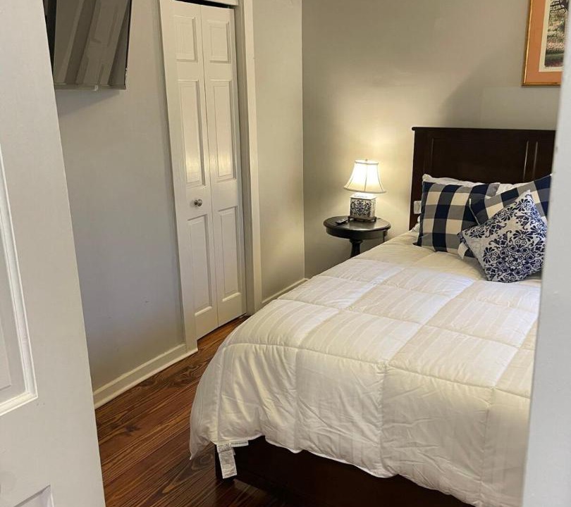 Photo of Bedroom in Beach Institute
