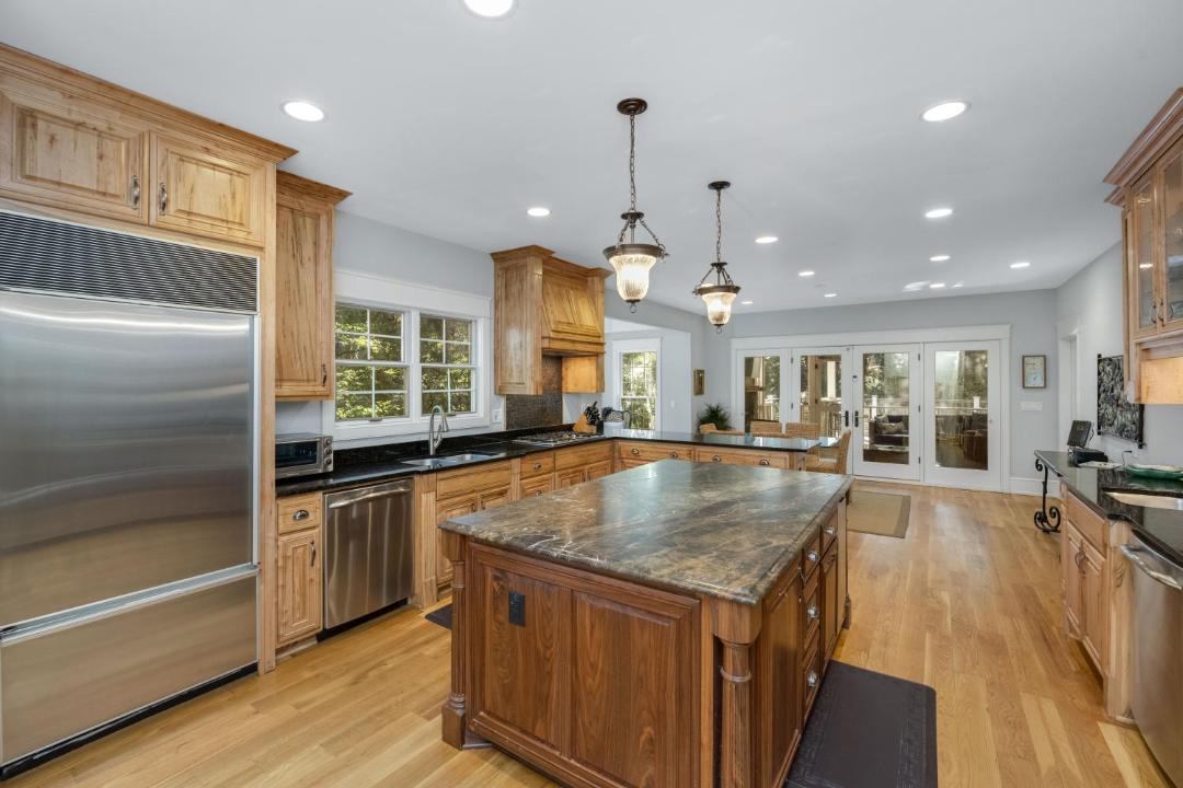 Photo of Kitchen in Vanderhorst Plantation