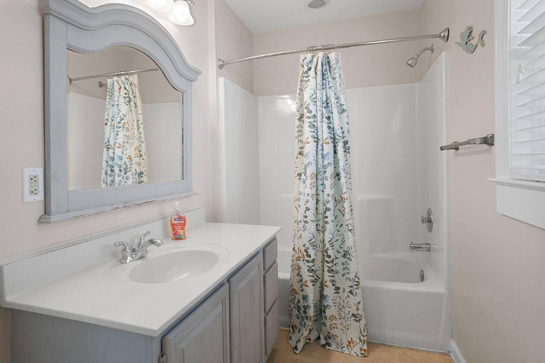 Photo of Bathroom in Oceanmarsh Subdivision