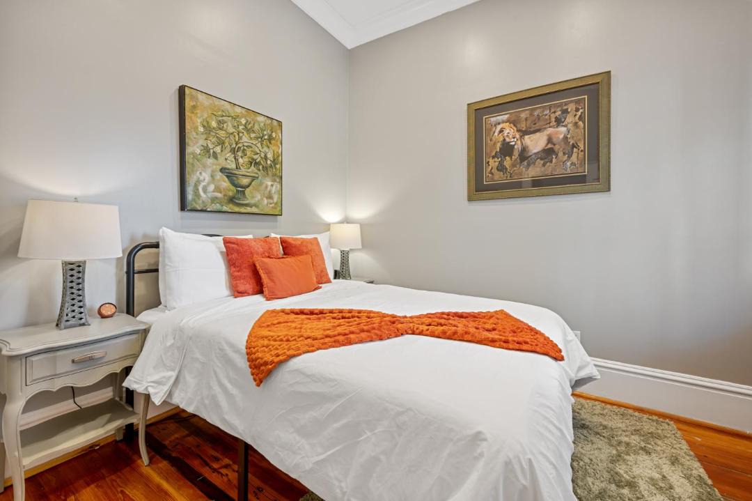 Photo of Bedroom in Historic District - North