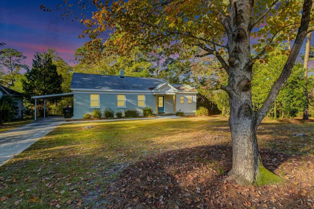 Photo of Buildings in Columbia