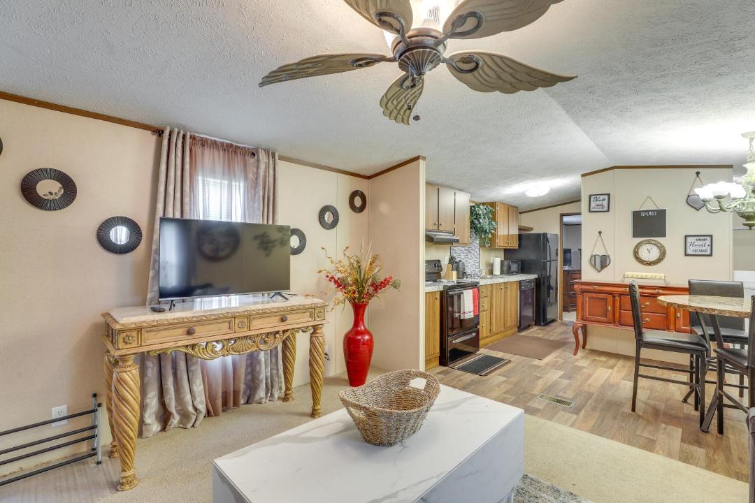 Photo of Livingroom in Russellville