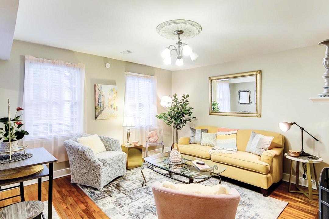 Photo of Livingroom in Cannonborough Elliotborough
