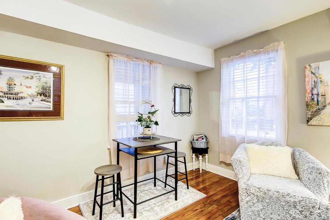 Photo of Livingroom in Cannonborough Elliotborough