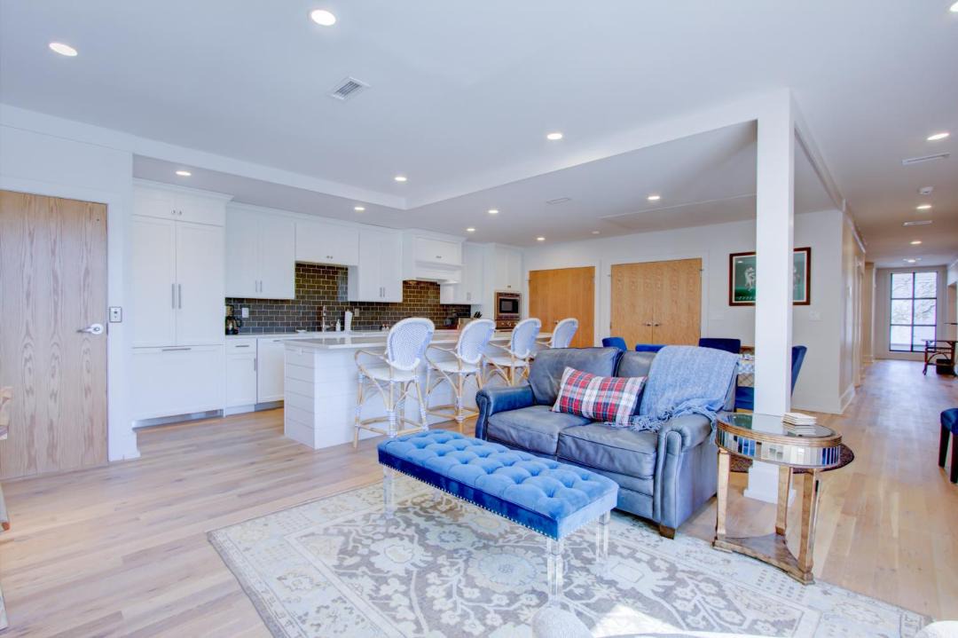 Photo of Livingroom in Charleston Historic District