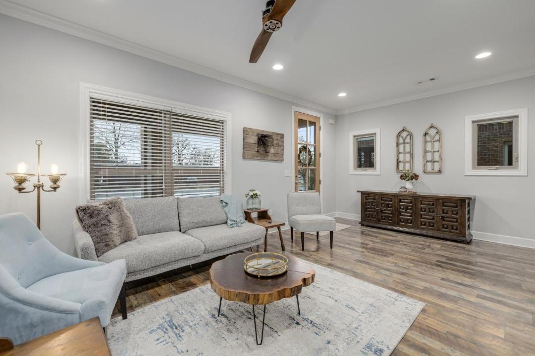 Photo of Livingroom in Rogers