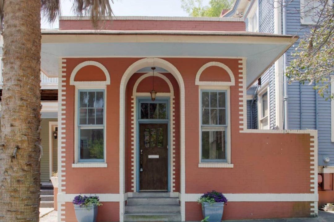 Photo of Buildings in Historic Downtown Savannah