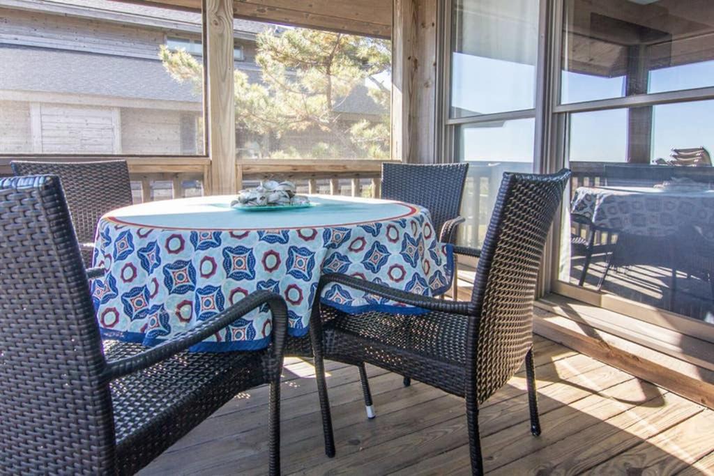 Photo of Patio Balcony in Oceanmarsh Subdivision