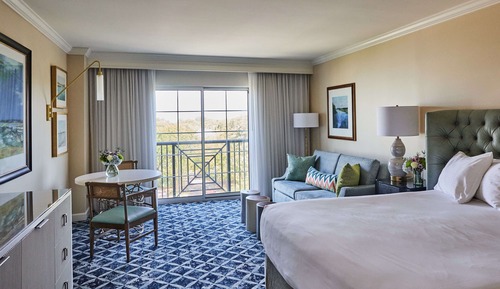 Room, 1 King Bed, Pool View (Boardwalk Inn)