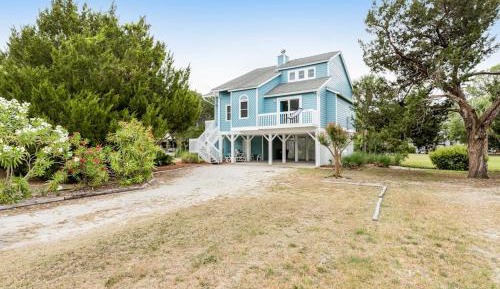 Three-Bedroom Vacation Home 