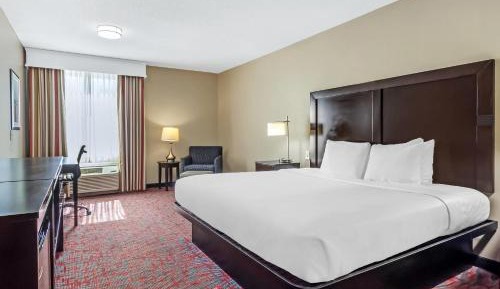 King Room with Roll-In Shower - Disability Access/Non Smoking