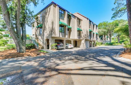 Palmetto Dunes Apartment | 2 Mi to Beach! Hilton Head Golf Escape w/Balcony