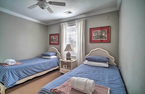 Port Royal Cottage | Fire Pit + Yard: Charming Port Royal Home!