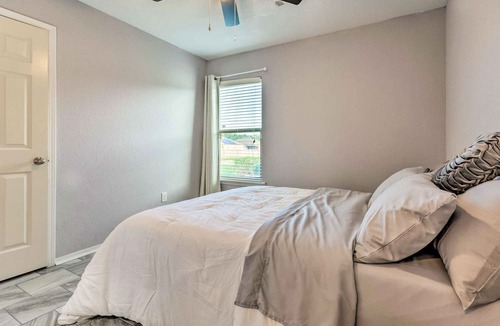 Little Rock Cottage | 8 Mi to Downtown Little Rock: Home w/Fenced Yard