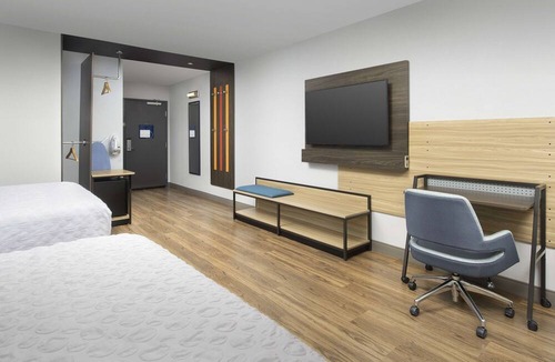 Burton Hotel | Tru by Hilton Beaufort, SC