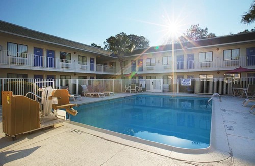 North Charleston Hotel | North Charleston Lodge