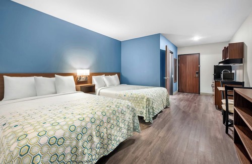 Fort Myers Hotel | HomeTowne Studios by Red Roof Fort Myers