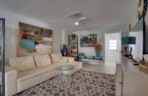 Redington Shores Cottage | Steps to Gulf: Updated Duplex in Redington Shores!