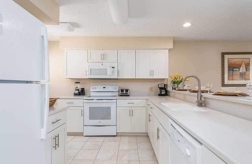 The Cottages Resort | Coral Reef/Sands Resort - 2br suite - Sunday check-in