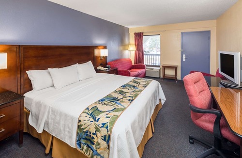 Walterboro Hotel | Days Inn by Wyndham Walterboro