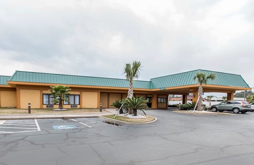 Savannah Hotel | Quality Inn Savannah Midtown