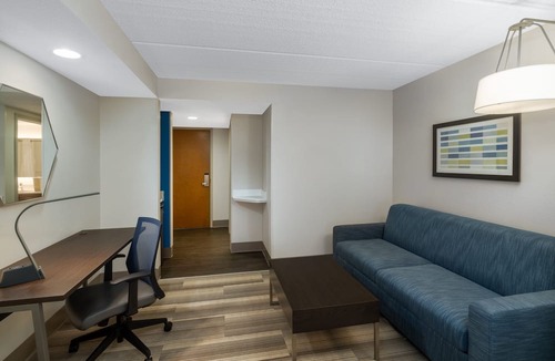 Bluffton Hotel | Holiday Inn Express Bluffton at Hilton Head Area by IHG