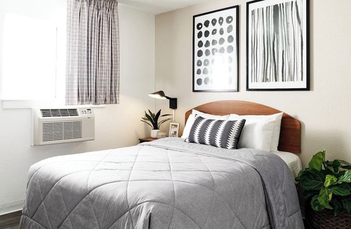 West Ashley Apartment | InTown Suites Extended Stay Charleston SC - West Ashley