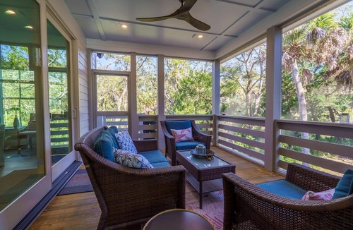 Edisto Island House | New! Heart & Sol, 4 BR & 4.5 Bah, Views of Pond next door & Short Walk to Beach!